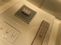 -Tiffany & Co.蒂芙尼
(南京德基广场店)