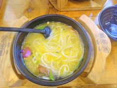 -桥香园过桥米线(国贸店)