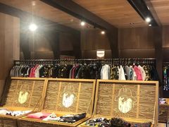 -BAPE STORE®(斯普瑞斯奥特莱斯店)