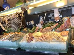 自助取餐区-唐拉雅秀酒店-西锦汇空中BBQ·思创餐厅