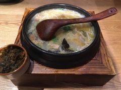蒙自过桥米线-麦麦山云南菜(复地活力城店)