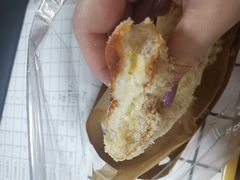 香蕉味奶油面包-巴黎贝甜(国贸店)