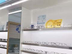-视野联行眼镜·蔡司·尼康战略合作店(城西银泰店)