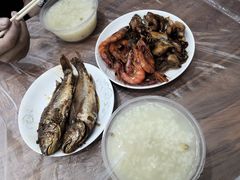 -蓝精灵饺子店