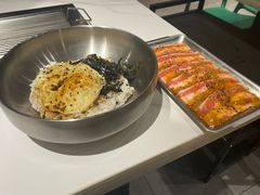 -山野的朋友露营炭火烤肉