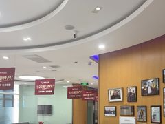 -雅悦齿科(顾村公园店)