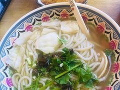 -鑫花溪牛肉米粉(人民广场店)