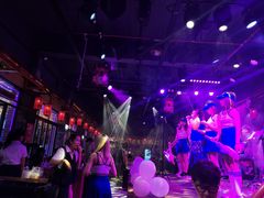 -喜鹊音乐酒馆(西街店)