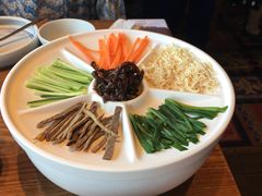 -云海肴·汽锅鸡·云南菜(天山百盛优客店)