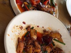 -隔壁老王·家常云南菜(花巷店)