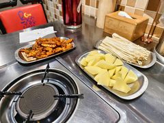 -马路牙子烧烤馄饨酒馆(望京店)