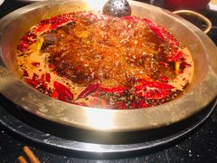 -潮火锅·麻辣牛肉火锅(观音桥方圆·LIVE店)