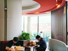 大堂-麦当劳(展览路店)