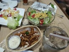 -必胜客(WOW中心城店)