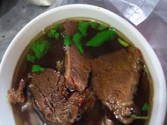 -黃牛牛肉面馆