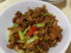 酸菜爆炒肥肠-笨罗卜浏阳菜馆(龙华鹏润达店)