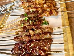 -街角等你.大连海鲜烧烤.经典铁板海鲜串(西安路店)