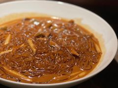 沙蒜烧豆面-新荣记(BFC外滩金融中心店)