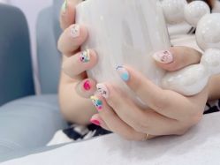 -秀色美甲美睫纹绣护肤