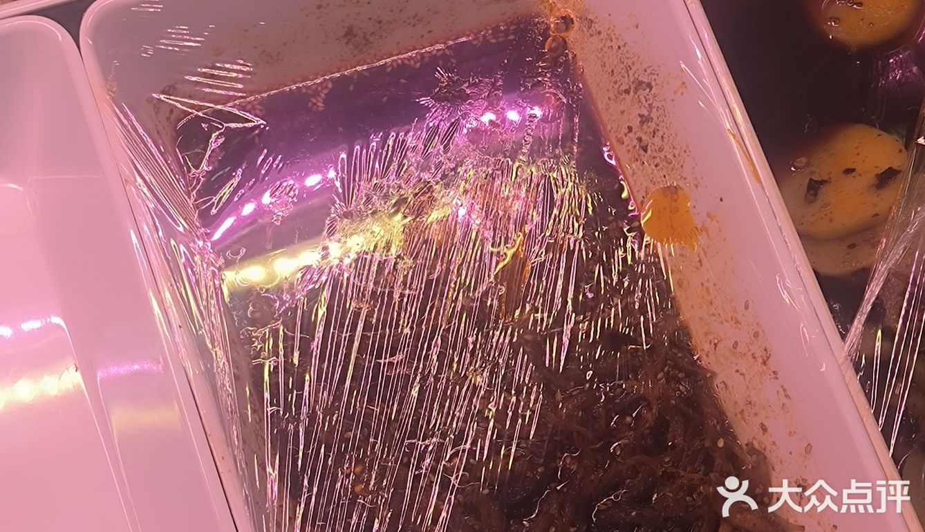 来买麻辣鸡都是现称现拌，干净卫生的食材