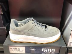 -NIKE上海青浦优选体验店