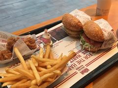 -The Habit Burger Grill 哈比特汉堡(复兴soho店)