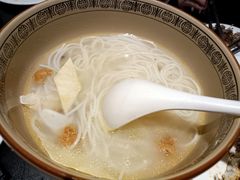 蒙自过桥米线-南蛮子(进贤路店)