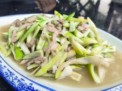 -云河农家乐饭店(福禄缘树山店)