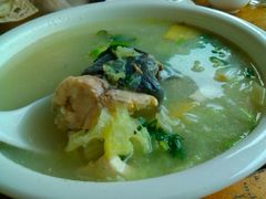 鱼头鱼尾豆腐汤-劳模山庄