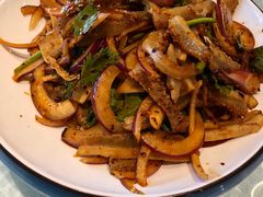 -赶海部落海鲜城(海阳路店)