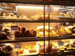 面包甜点陈列柜-山崎面包(静安久光店)