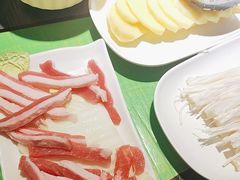 -四季喧黔味豆米火锅(万达广场店)