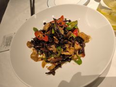 鸡枞菌小炒肉-民国红公馆·秦淮八艳(夫子庙店)