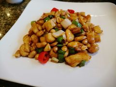 宫保鸡丁-東城故事·尋找姆媽的味道(玉兰路店)