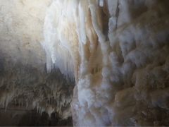 -巴马水晶宫