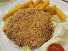 -香港新发烧腊茶餐厅(万象店)