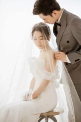 -雪中彩影婚纱摄影·微光艺术中心