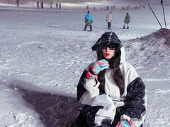 -采薇庄园四季滑雪场