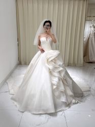 点击看大图 -拉瑞娜LaReine婚纱礼服高级定制