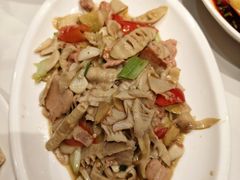 -华冠悠岚·庭院餐厅(青城后山店)