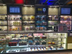 -玩具反斗城(骏壹万邦店)
