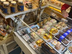 -85度C(生甜甜圈研究工坊·上海平凉店)