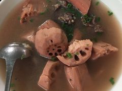 筒骨章鱼煲淋莲藕-石岐乳鸽村(桥观坊南四巷店)