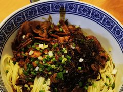 蛤蜊猪肝面-沪西老弄堂面馆(定西路店)