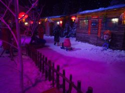 -圣名游乐城冰雪大世界
