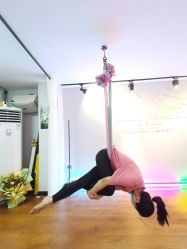 -贝贝钢管舞健身俱乐部