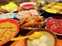 -周小明火锅(黑金冠社区店)