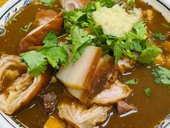 精品大肠卤煮火烧-门框胡同百年卤煮(新街口店)