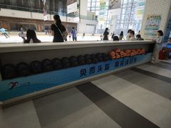 -冰纷万象滑冰场(深圳万象城店)