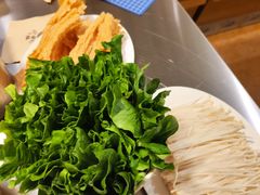 -胡须佬鸡煲四季火锅店(石厦西村直营店)